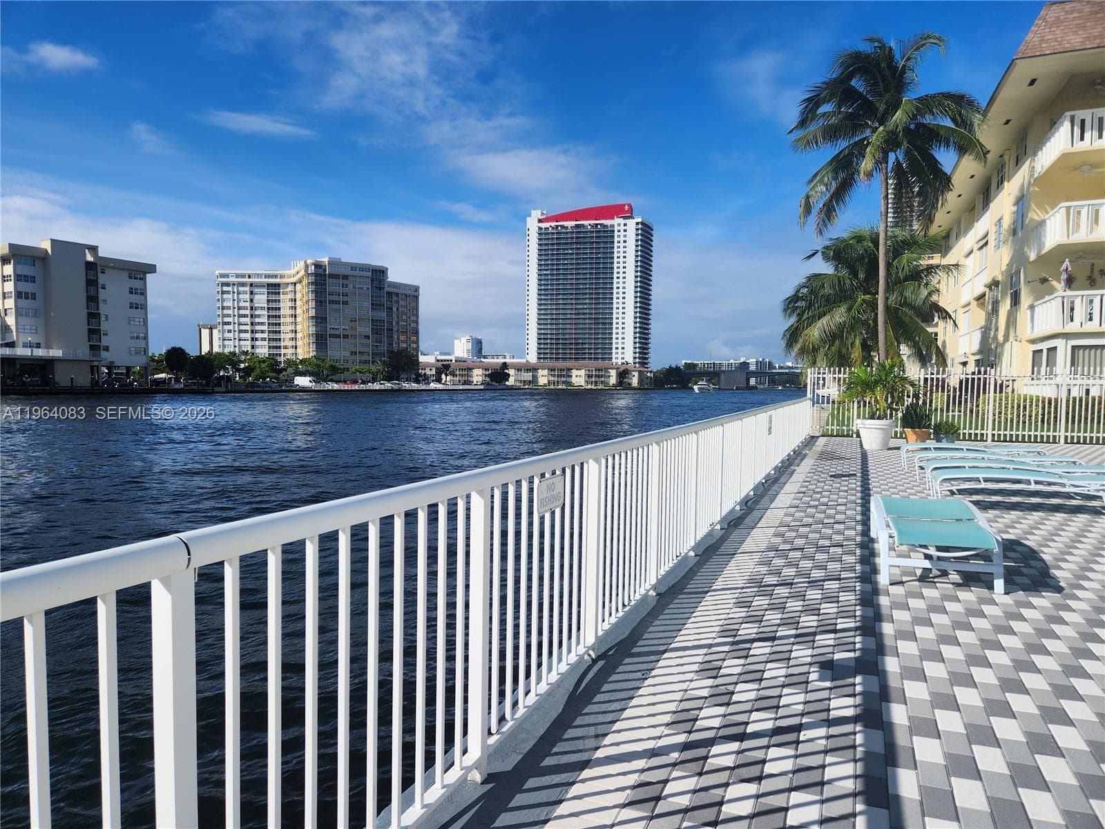 1913 S Ocean Dr 423 photo 13