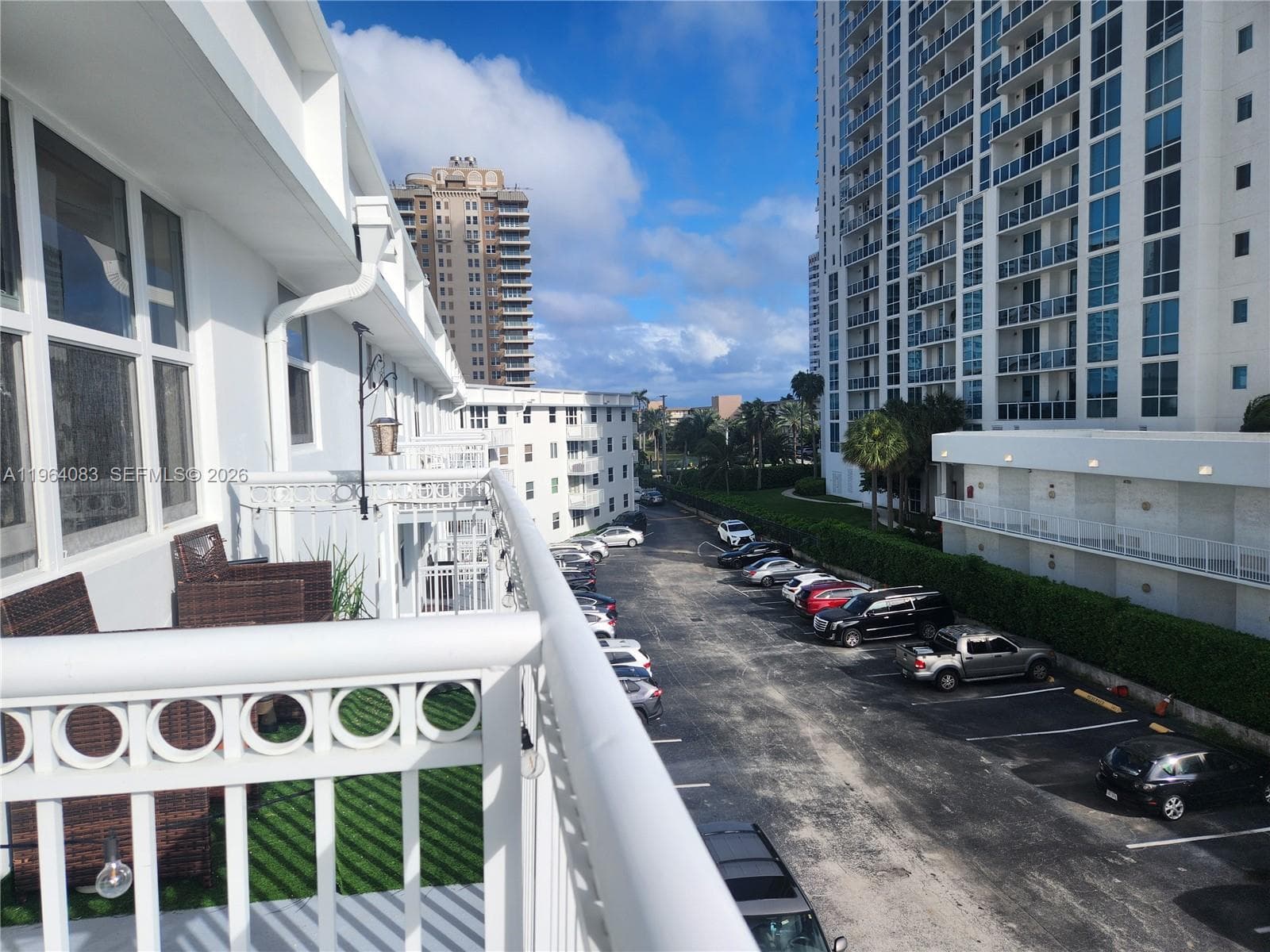 1913 S Ocean Dr 423 photo 7
