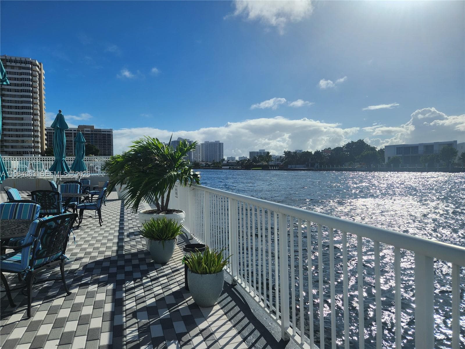 1913 S Ocean Dr 423 photo 10