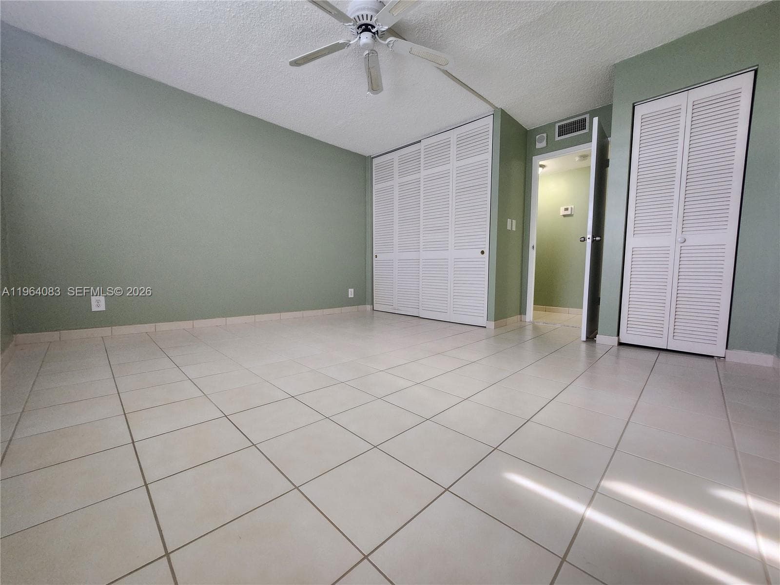 1913 S Ocean Dr 423 photo 18