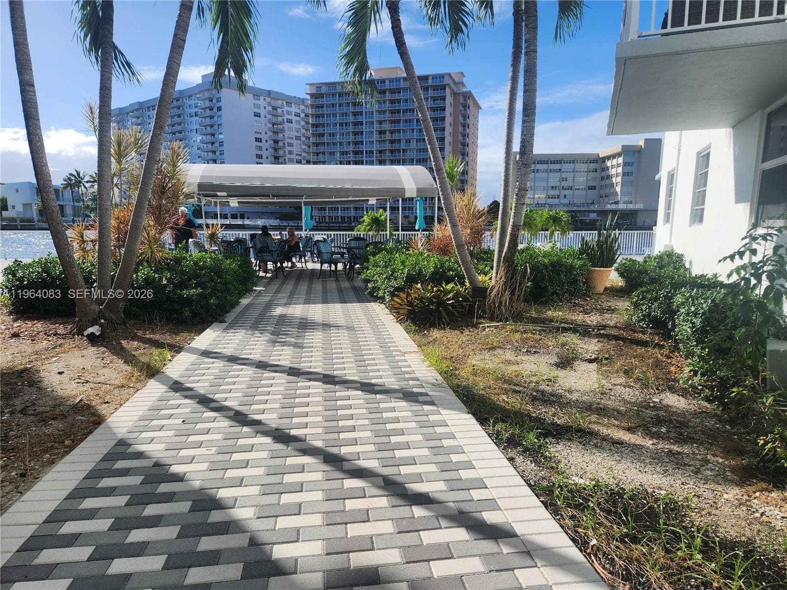 1913 S Ocean Dr 423 photo 15