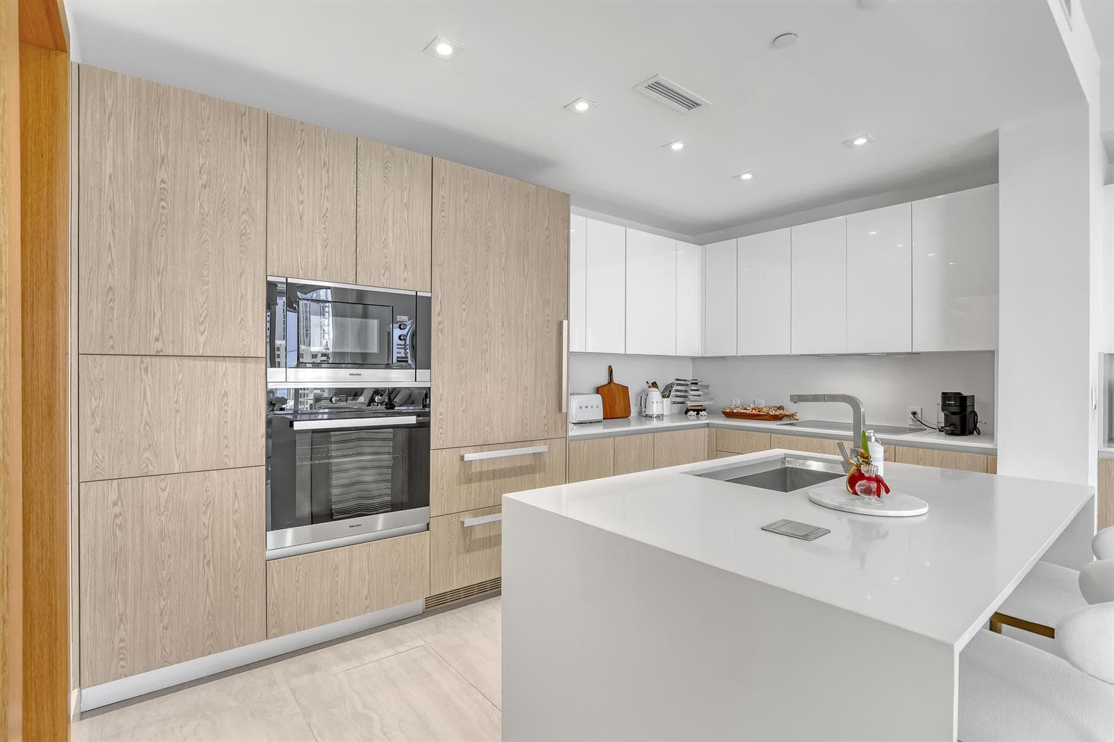 3100 N Ocean Dr 1805 photo 8