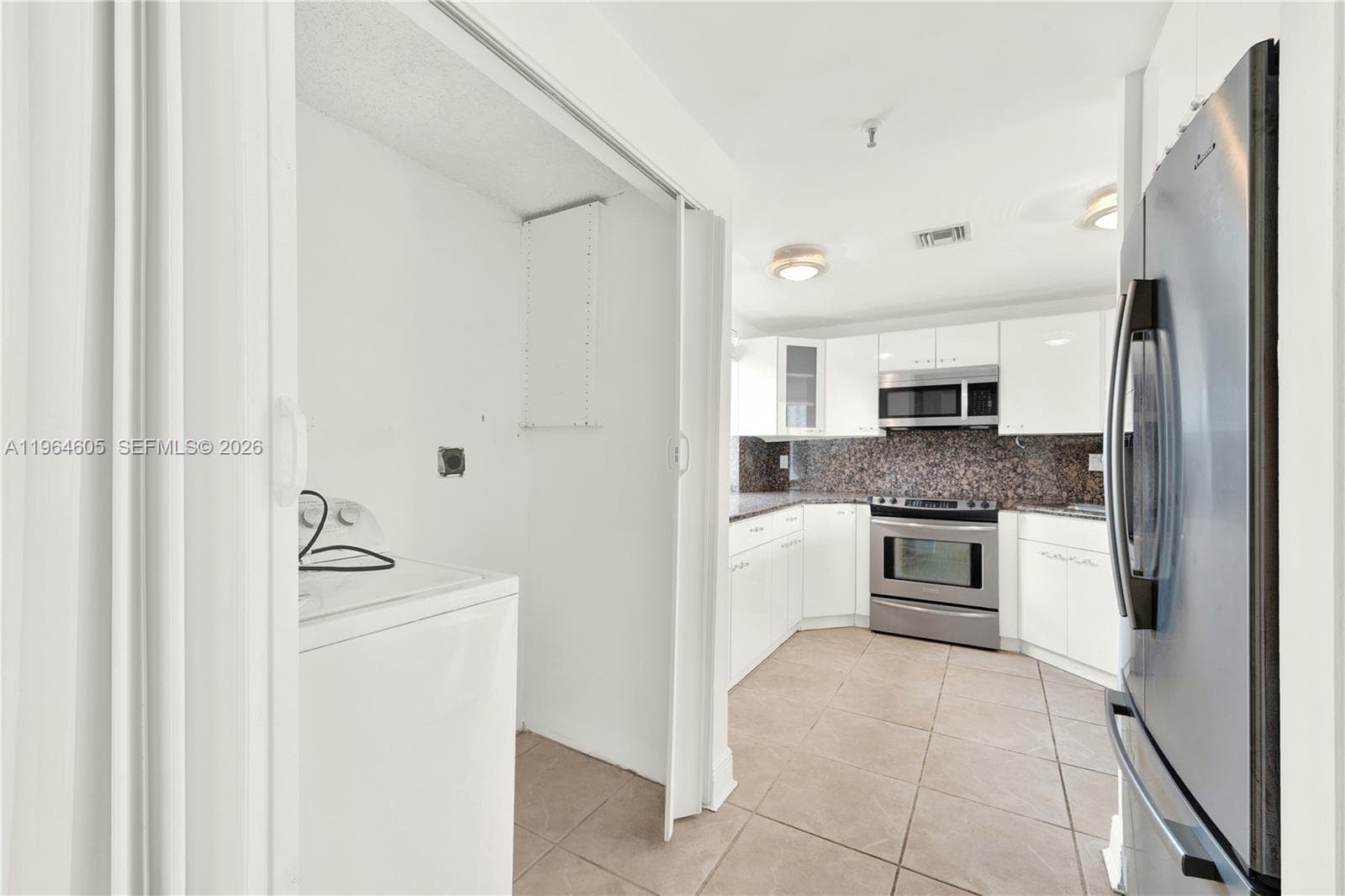 385 Poinciana Dr 1230 photo 9