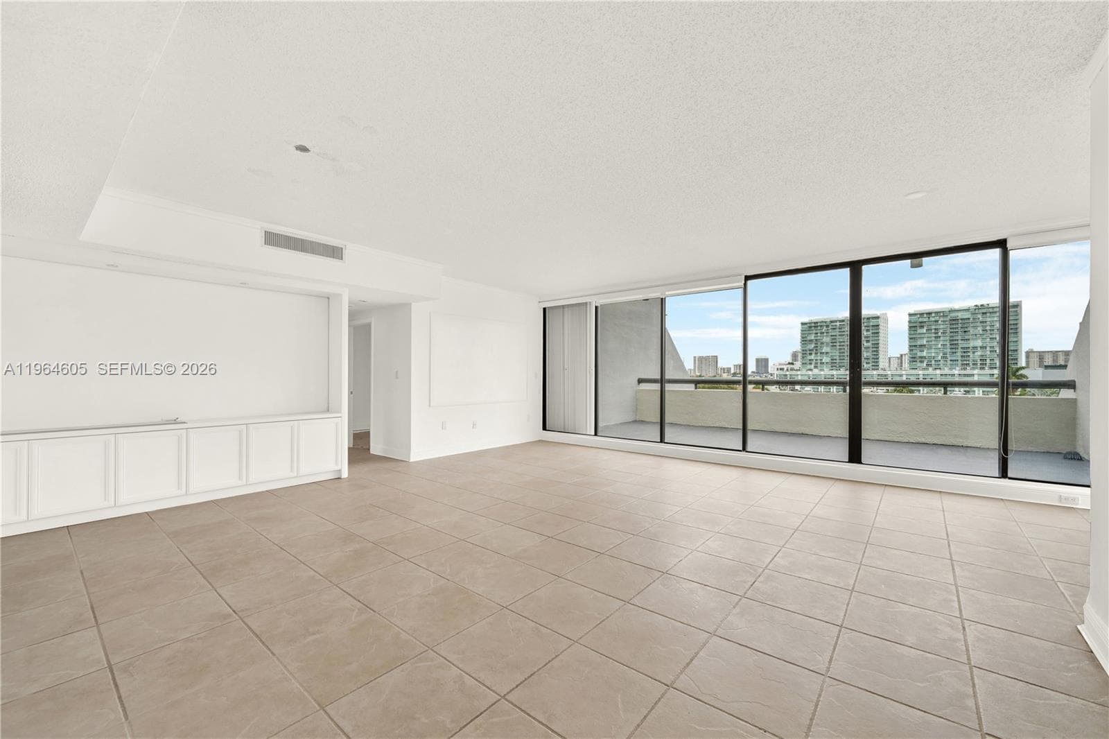 385 Poinciana Dr 1230 photo 4