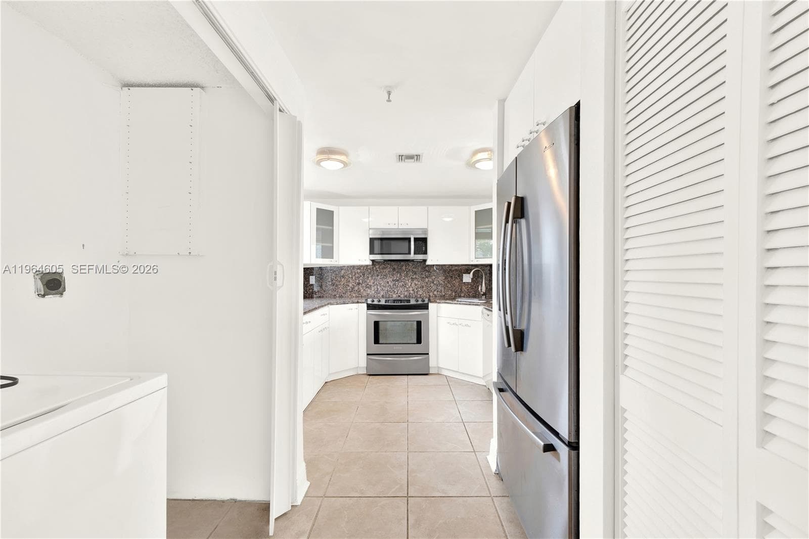 385 Poinciana Dr 1230 photo 8