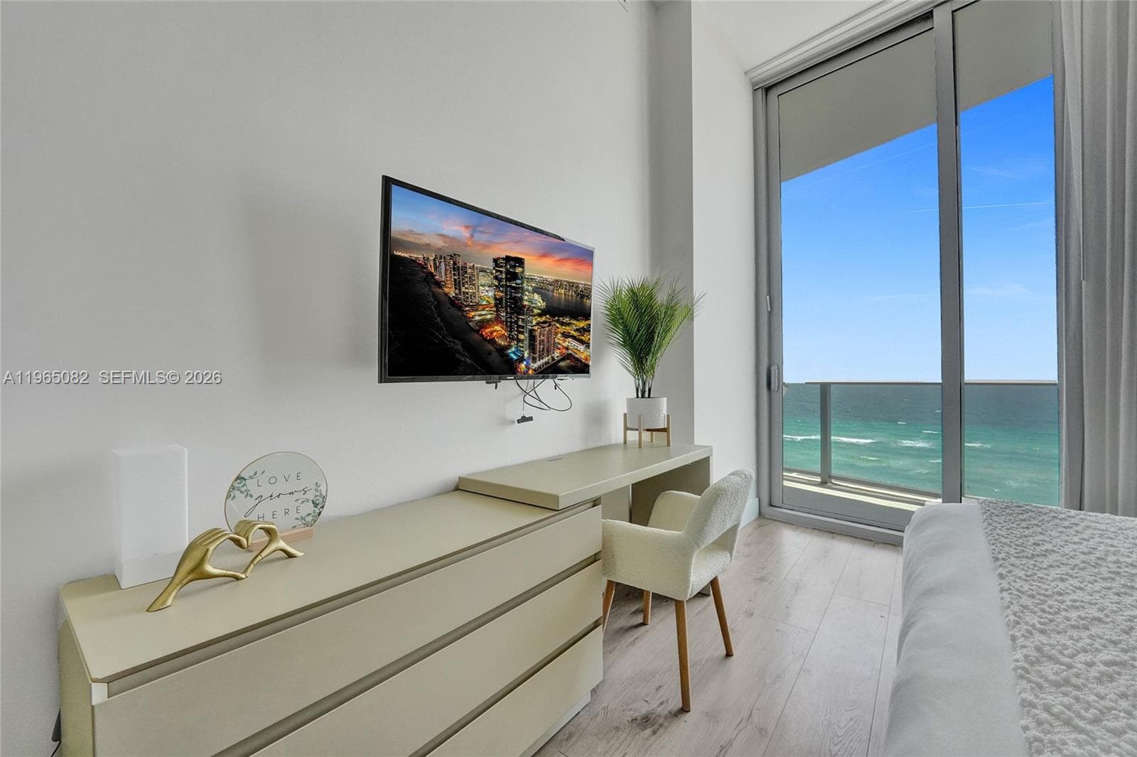 4111 S Ocean Dr 603 photo 11