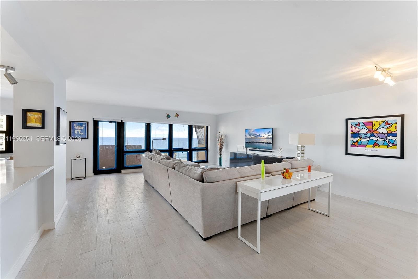5100 N Ocean Blvd 916 photo 3