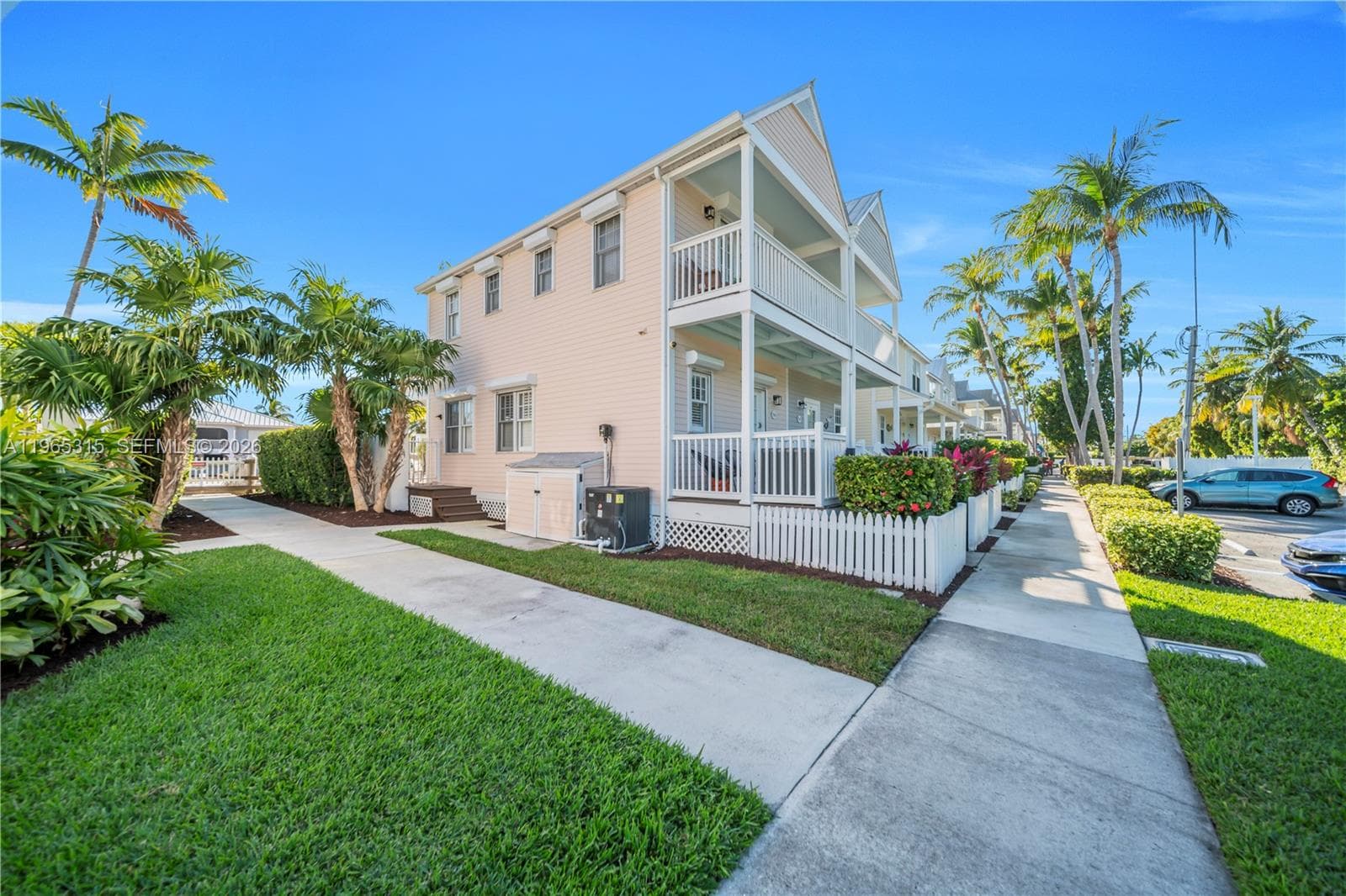 7026 Harbor Village Dr photo 3