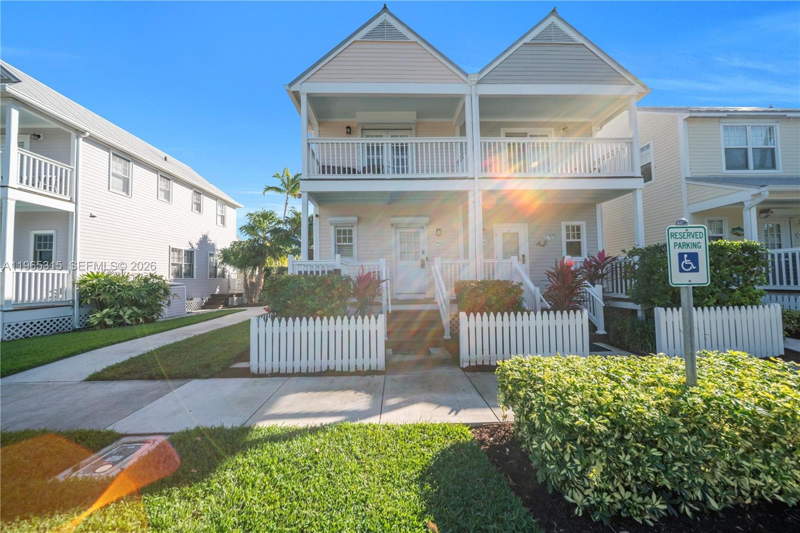 7026 Harbor Village Dr photo 1