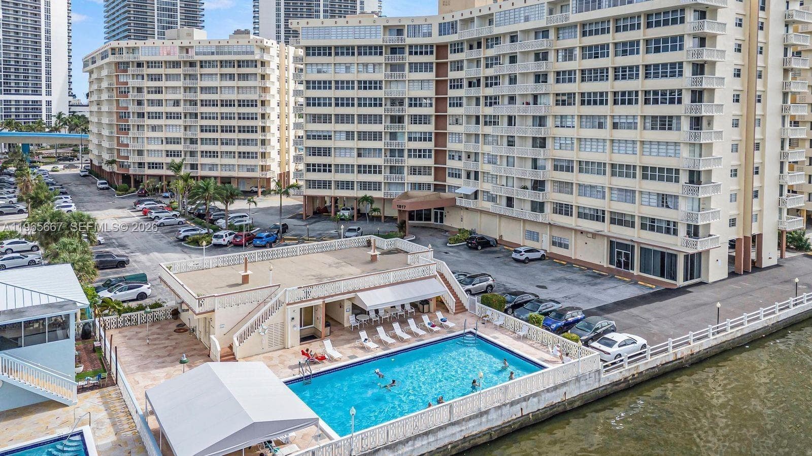 1817 S Ocean Dr 219 photo 13