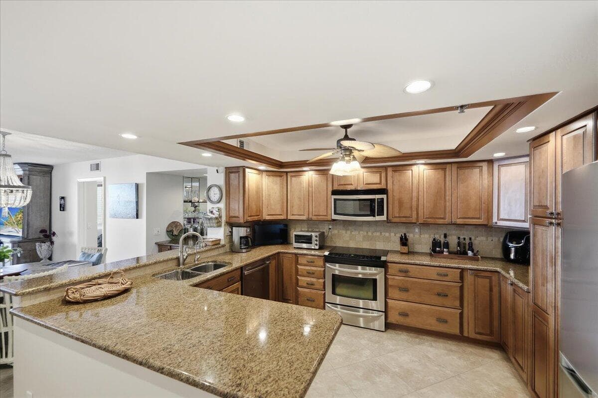 9950 S Ocean Drive 604 photo 7