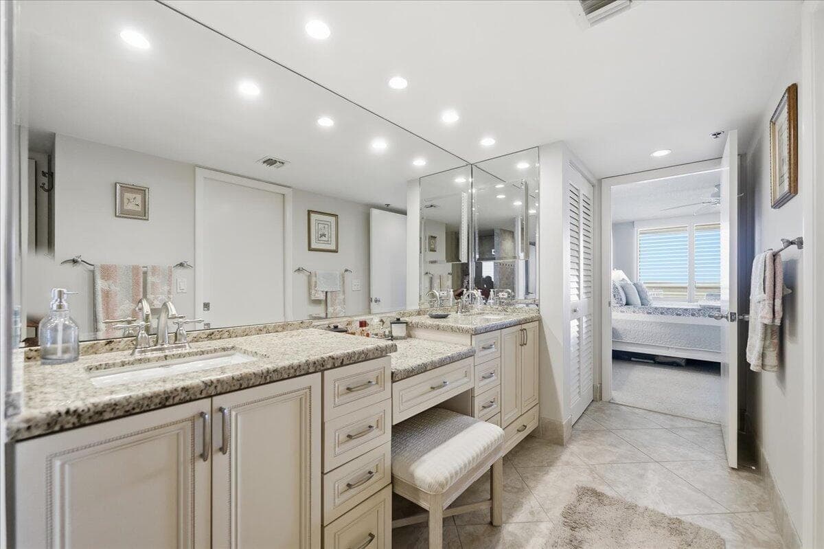9950 S Ocean Drive 604 photo 20