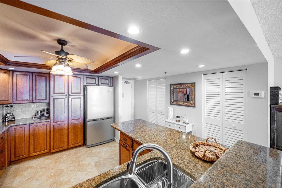 9950 S Ocean Drive 604 photo 8