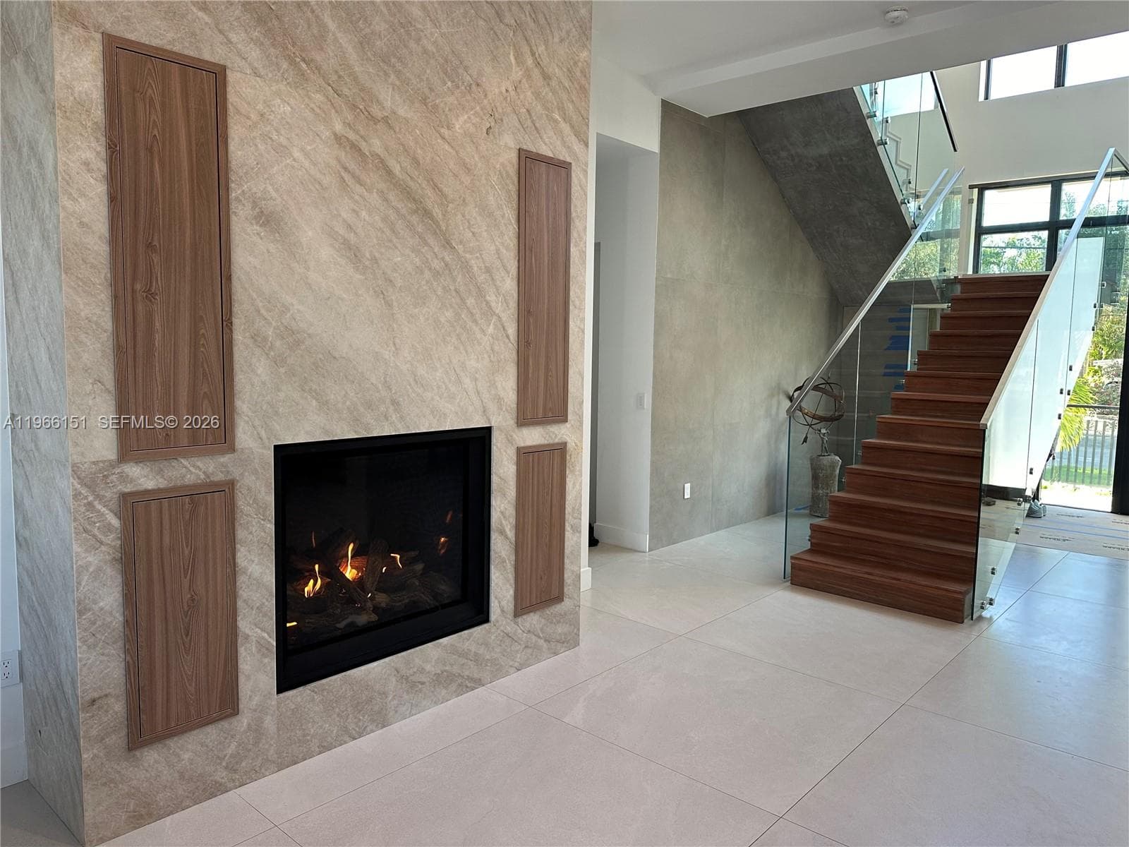 2050 S Hibiscus Dr photo 6