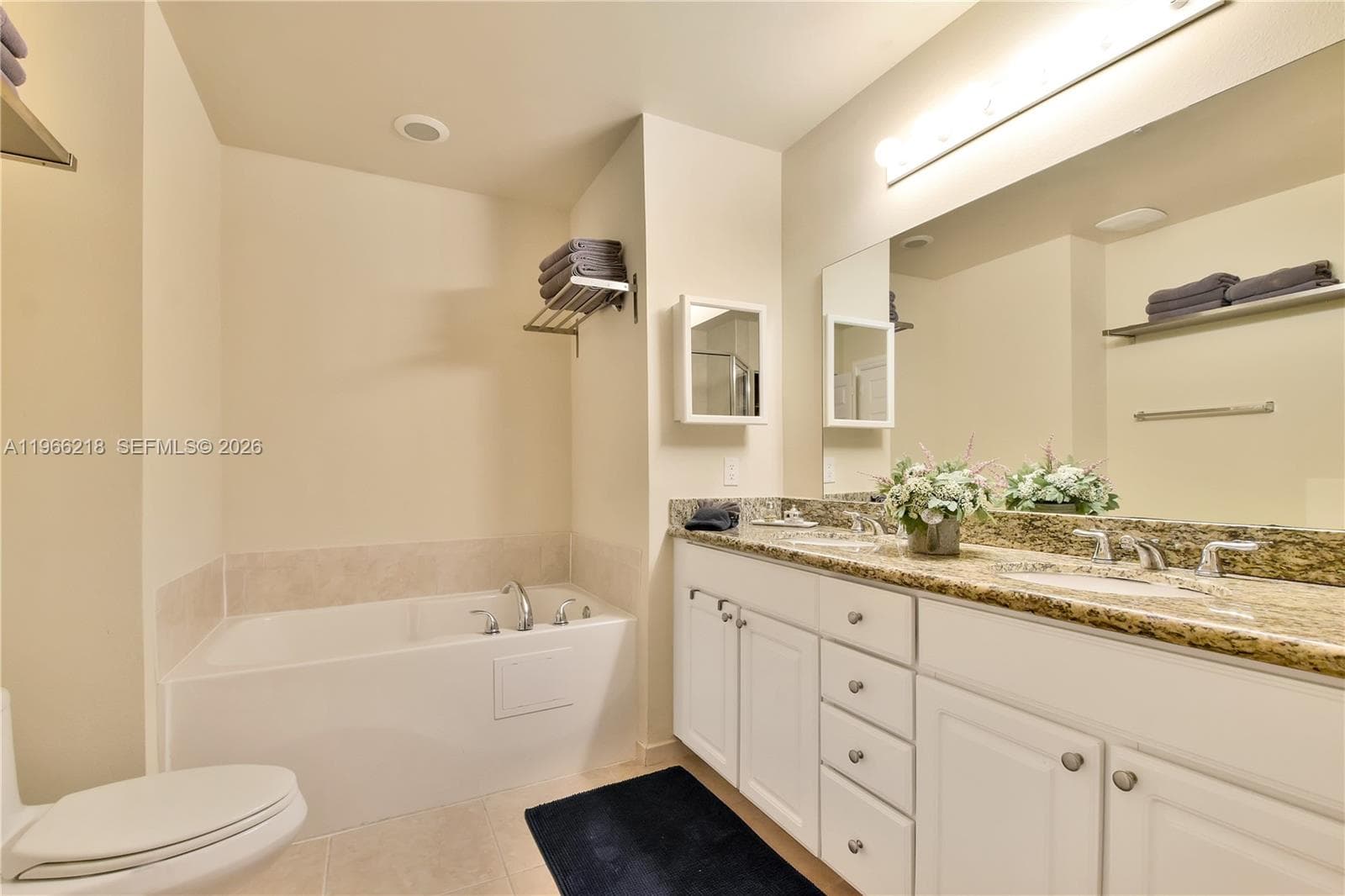 3001 NE 185th St 103 photo 10