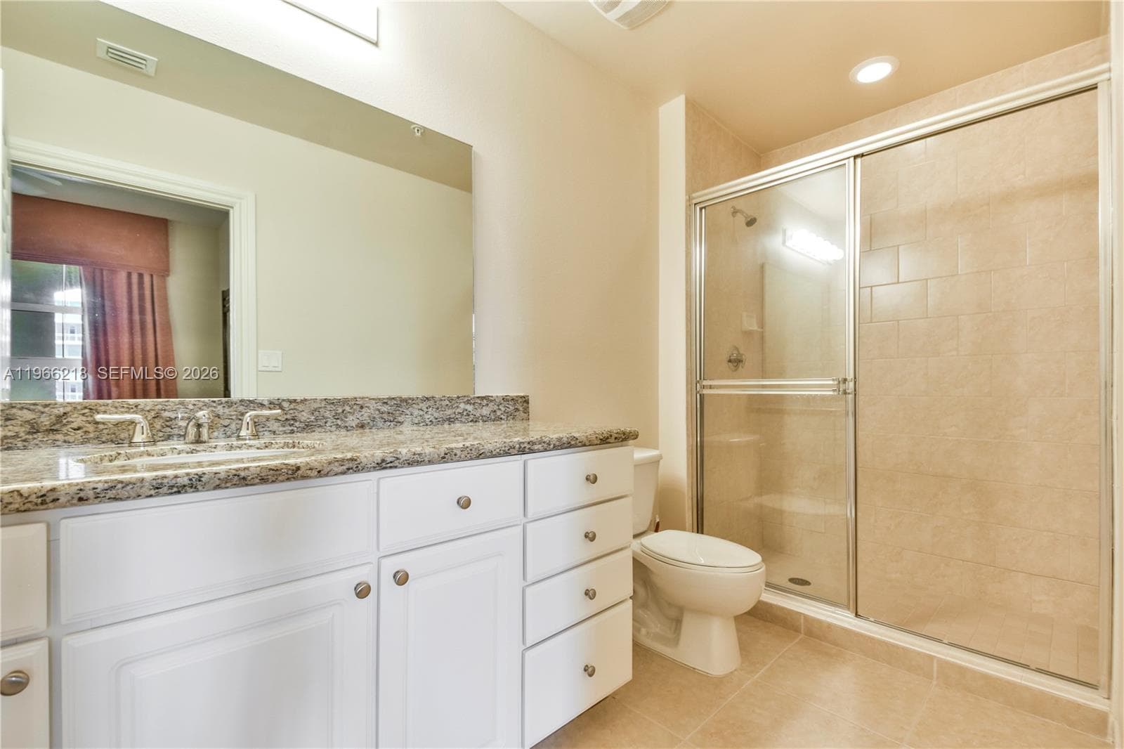 3001 NE 185th St 103 photo 14