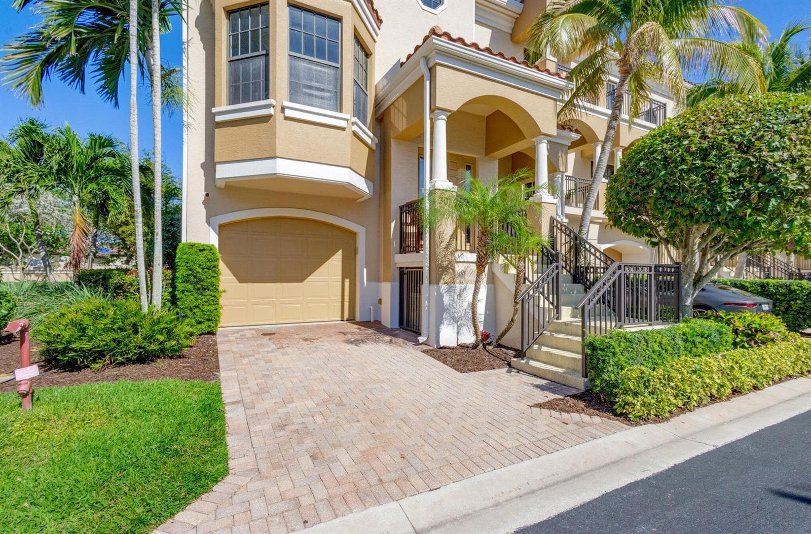 301 Del Sol Circle photo 4