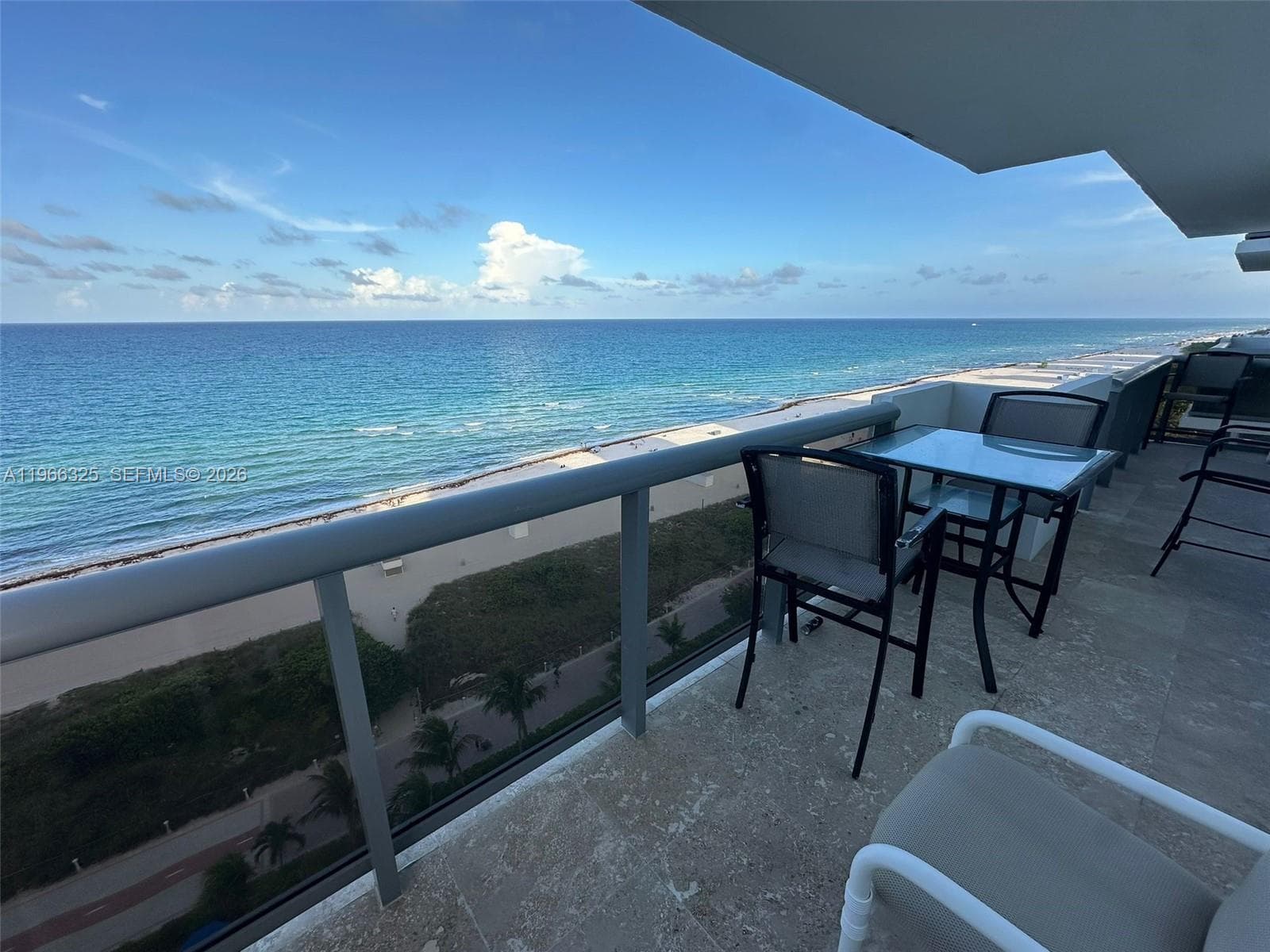 6039 Collins Ave 1517 photo 2