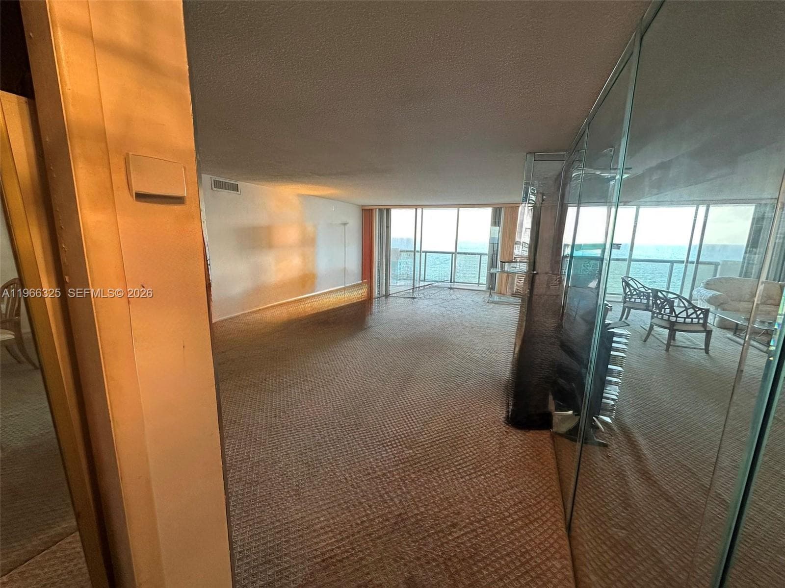 6039 Collins Ave 1517 photo 6