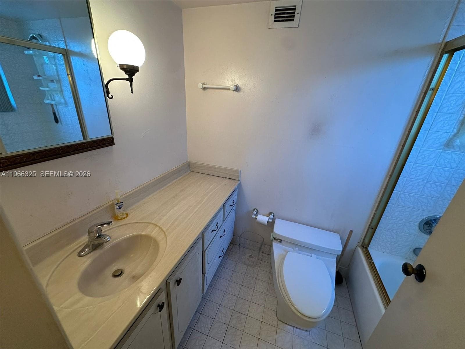 6039 Collins Ave 1517 photo 20