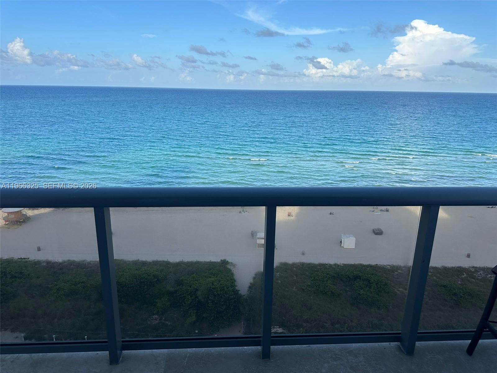 6039 Collins Ave 1517 photo 9