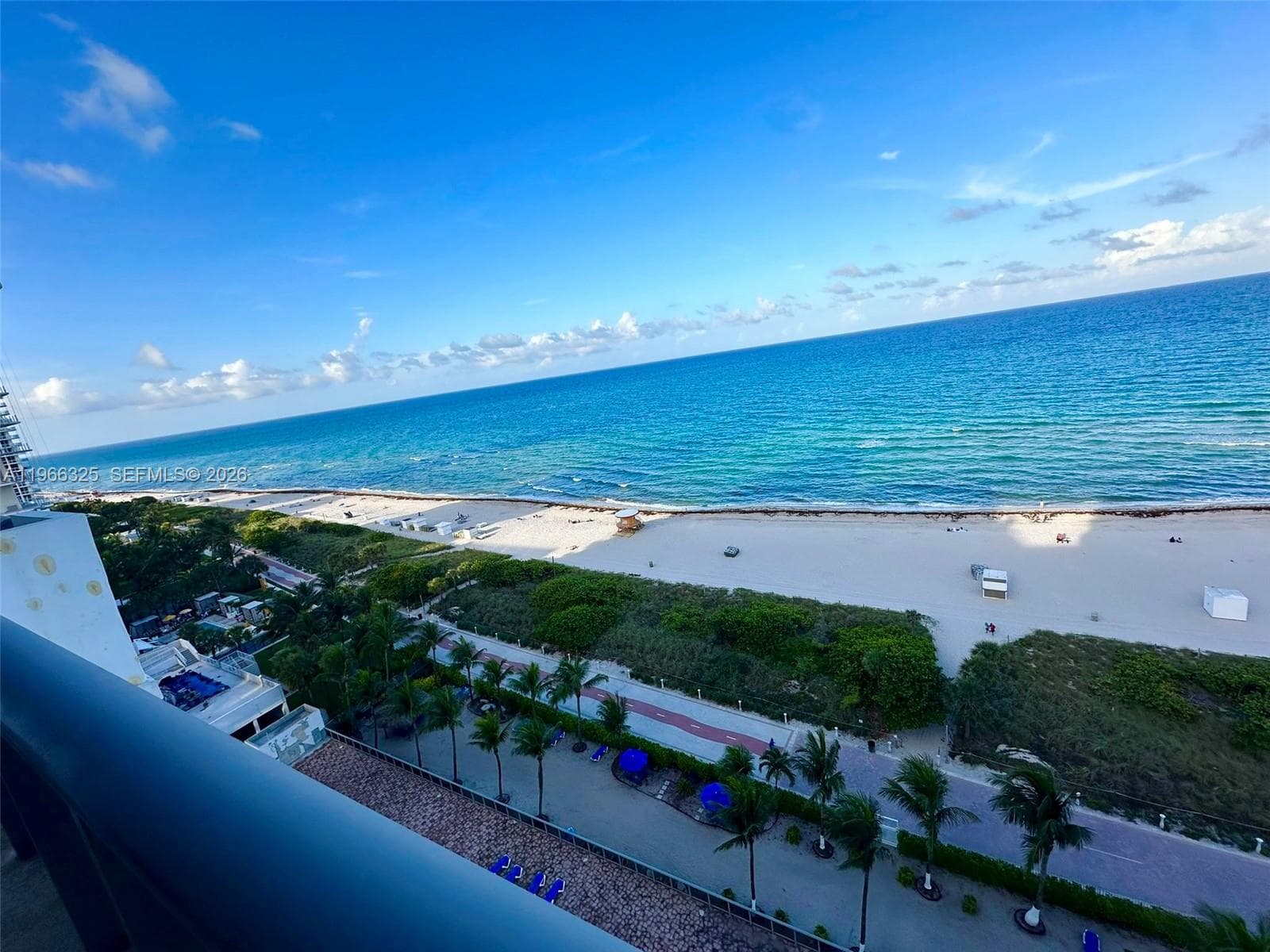 6039 Collins Ave 1517 photo 8