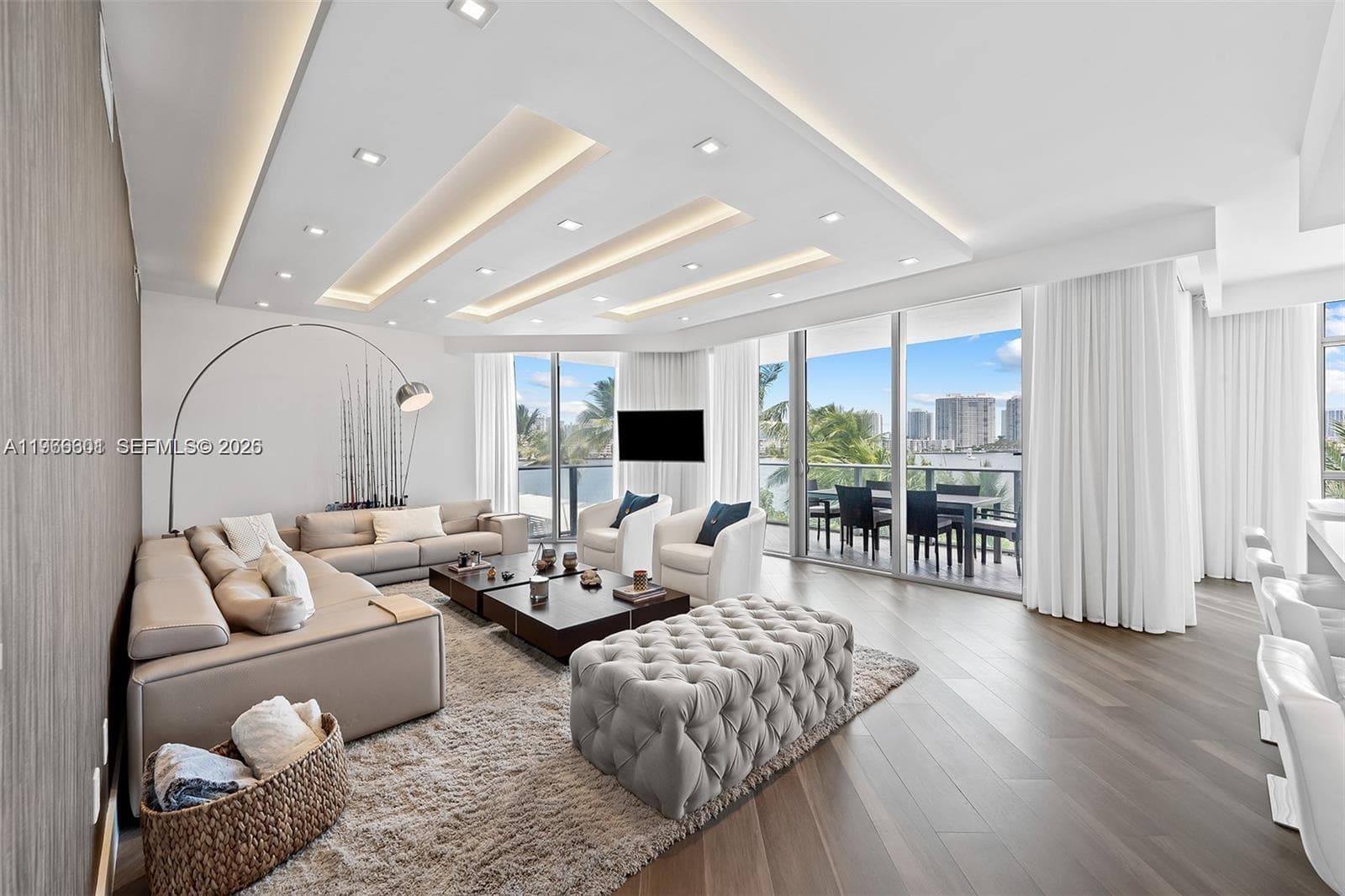 17301 Biscayne Blvd 2110 photo 2