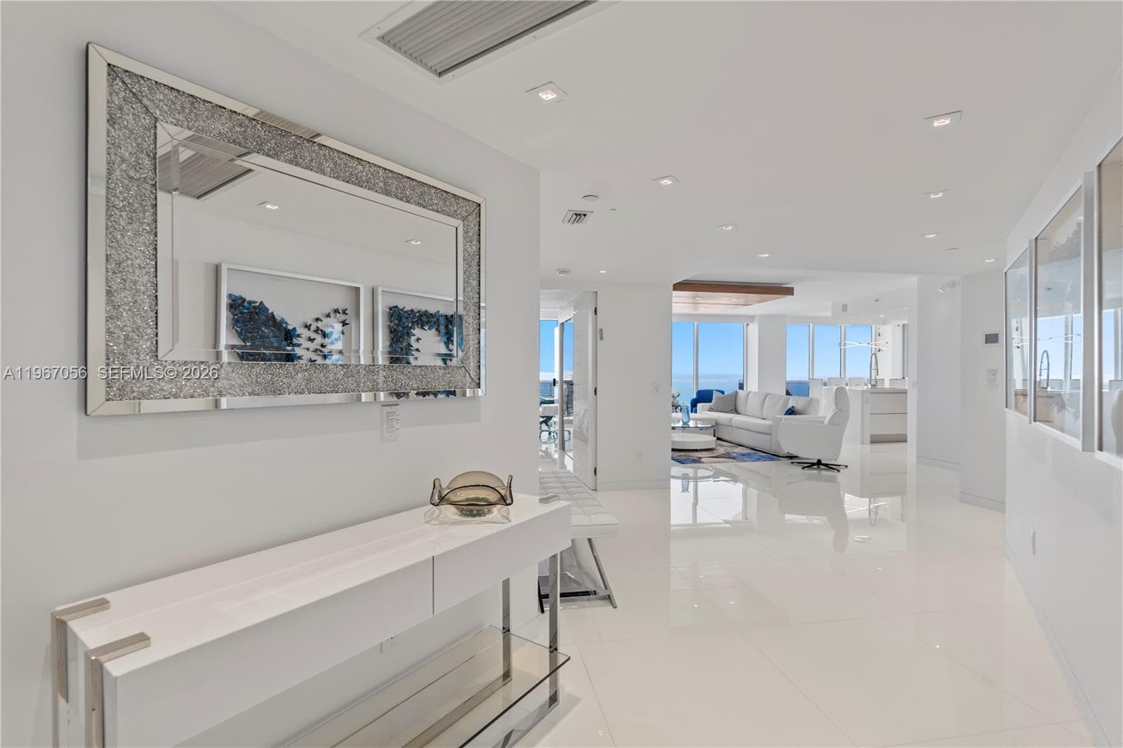 4779 COLLINS AV 3701 photo 2
