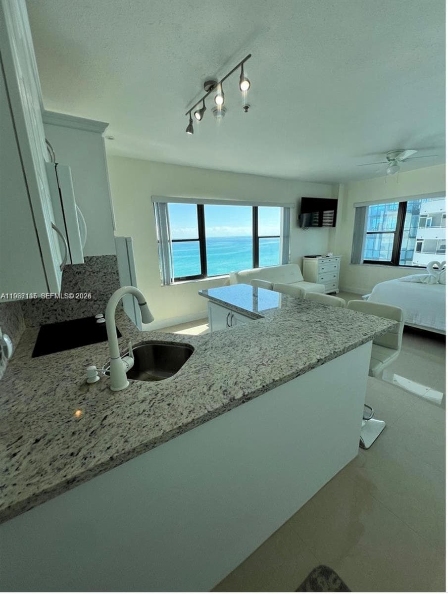 6345 Collins Ave 908 photo 1