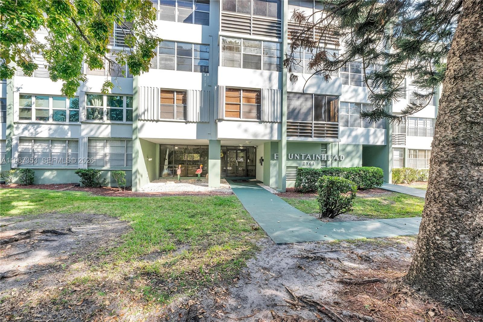 2781 Taft St 303 photo 2
