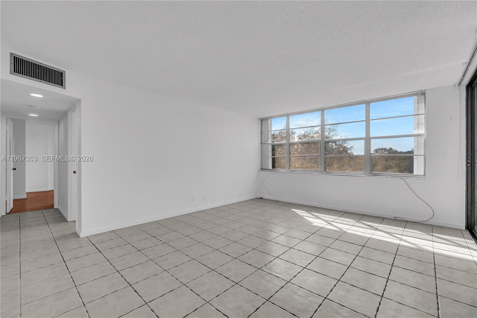 2781 Taft St 303 photo 6