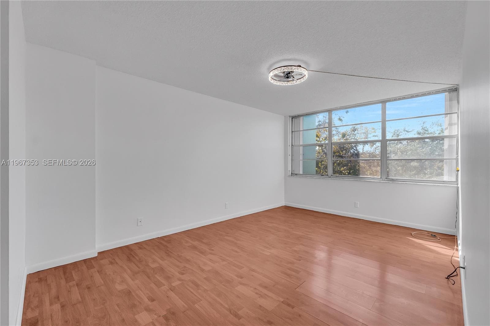 2781 Taft St 303 photo 12