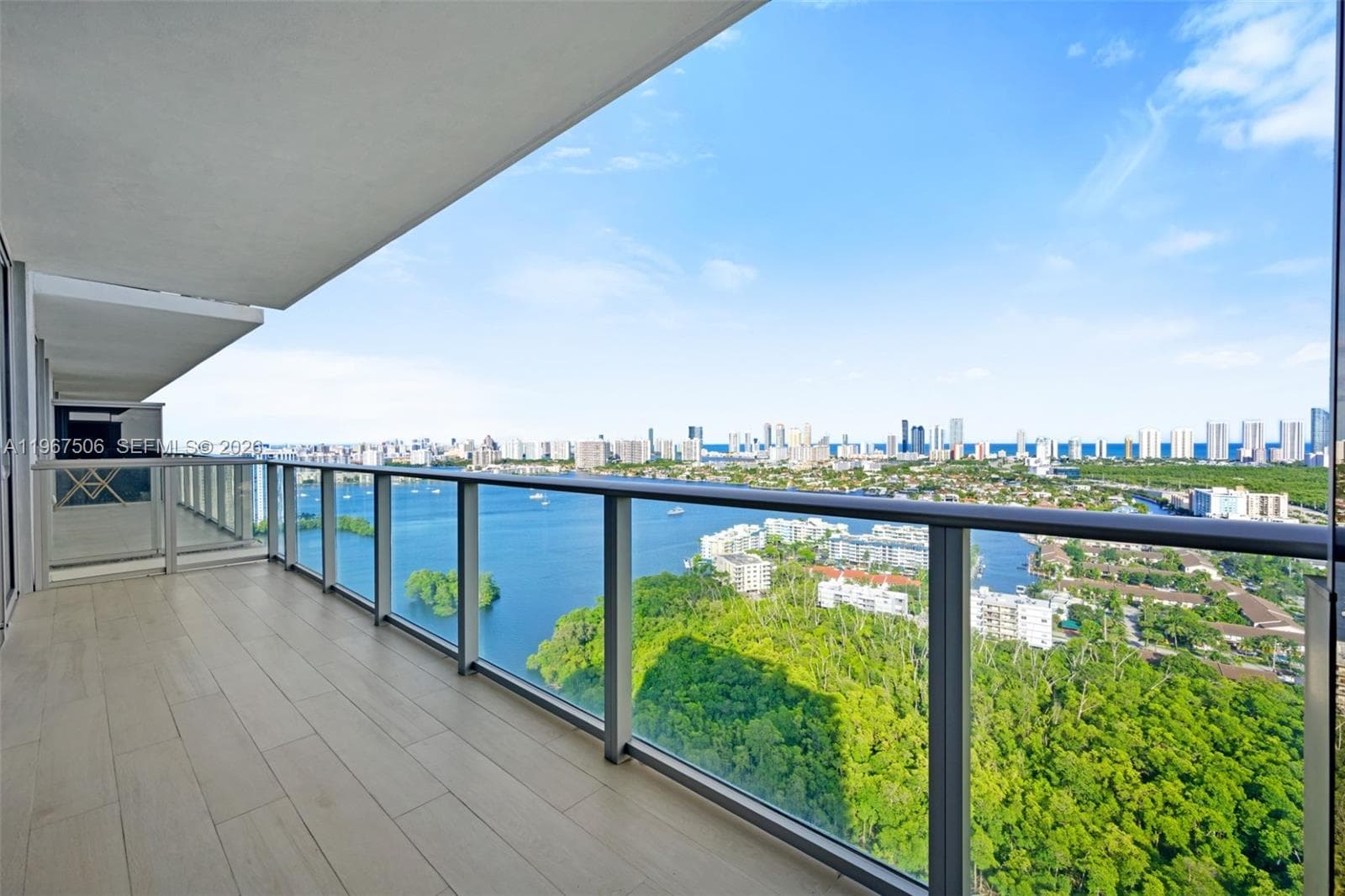 16385 Biscayne Blvd 3020 photo 2