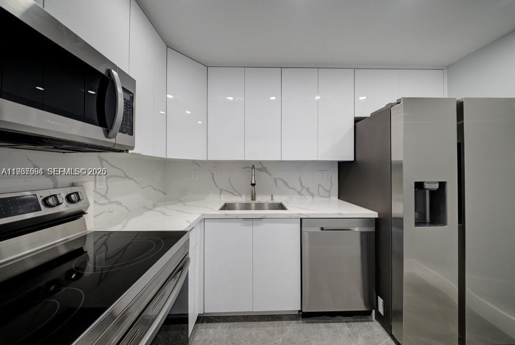 2899 Collins Ave 1203 photo 10