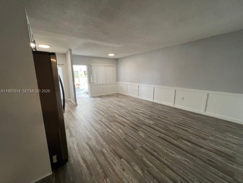 2430 NE 135th St 105 photo 10