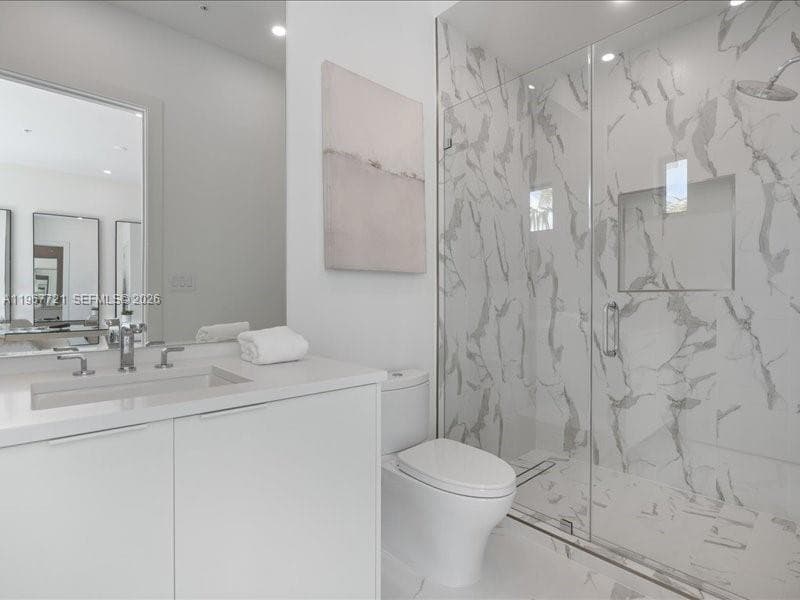 4008 NE 167th St 6 photo 16