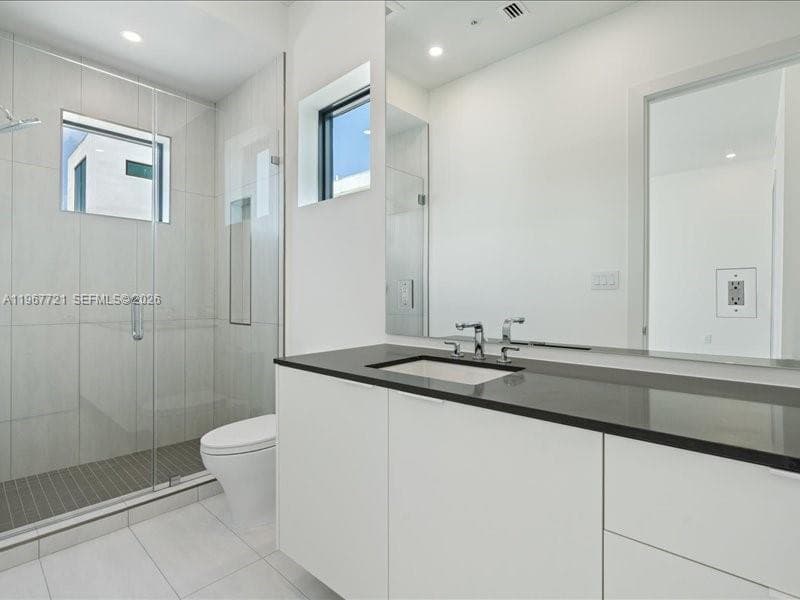 4008 NE 167th St 6 photo 18
