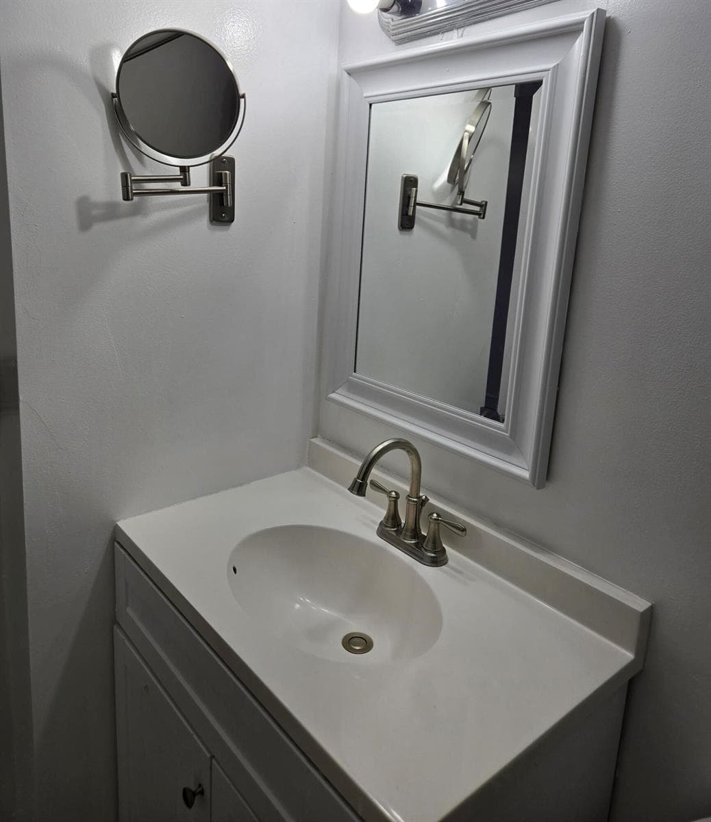 104 Paradise Harbour Boulevard 114 photo 15
