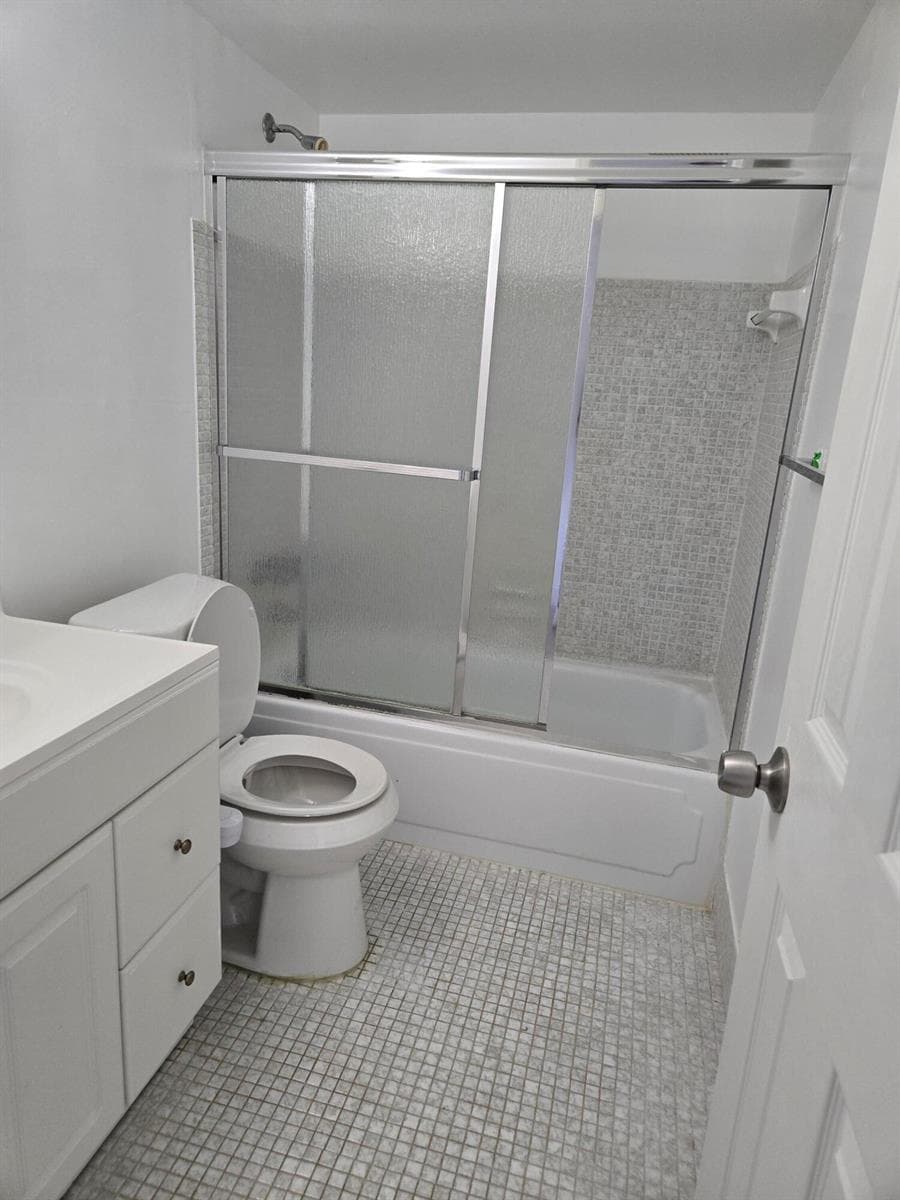 104 Paradise Harbour Boulevard 114 photo 8