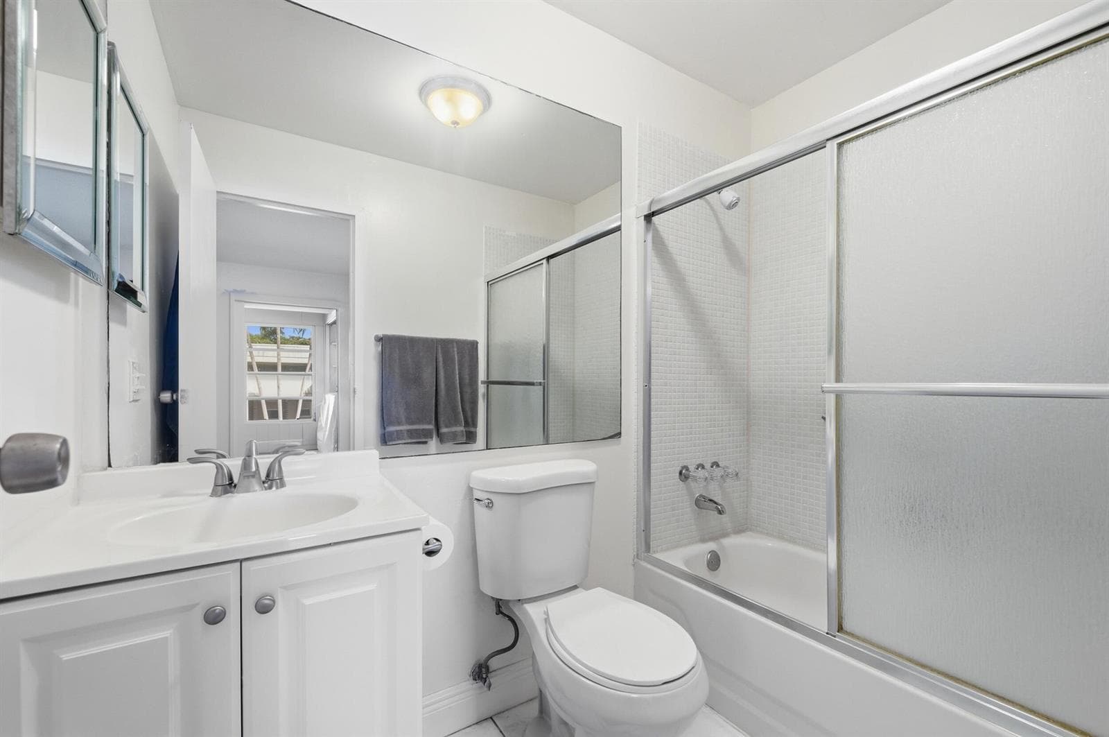 142 Monaco C photo 13