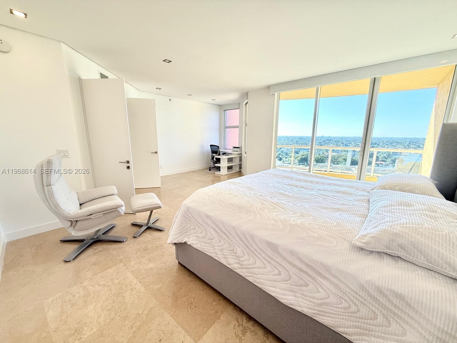 2100 N Ocean Blvd 12D photo 20