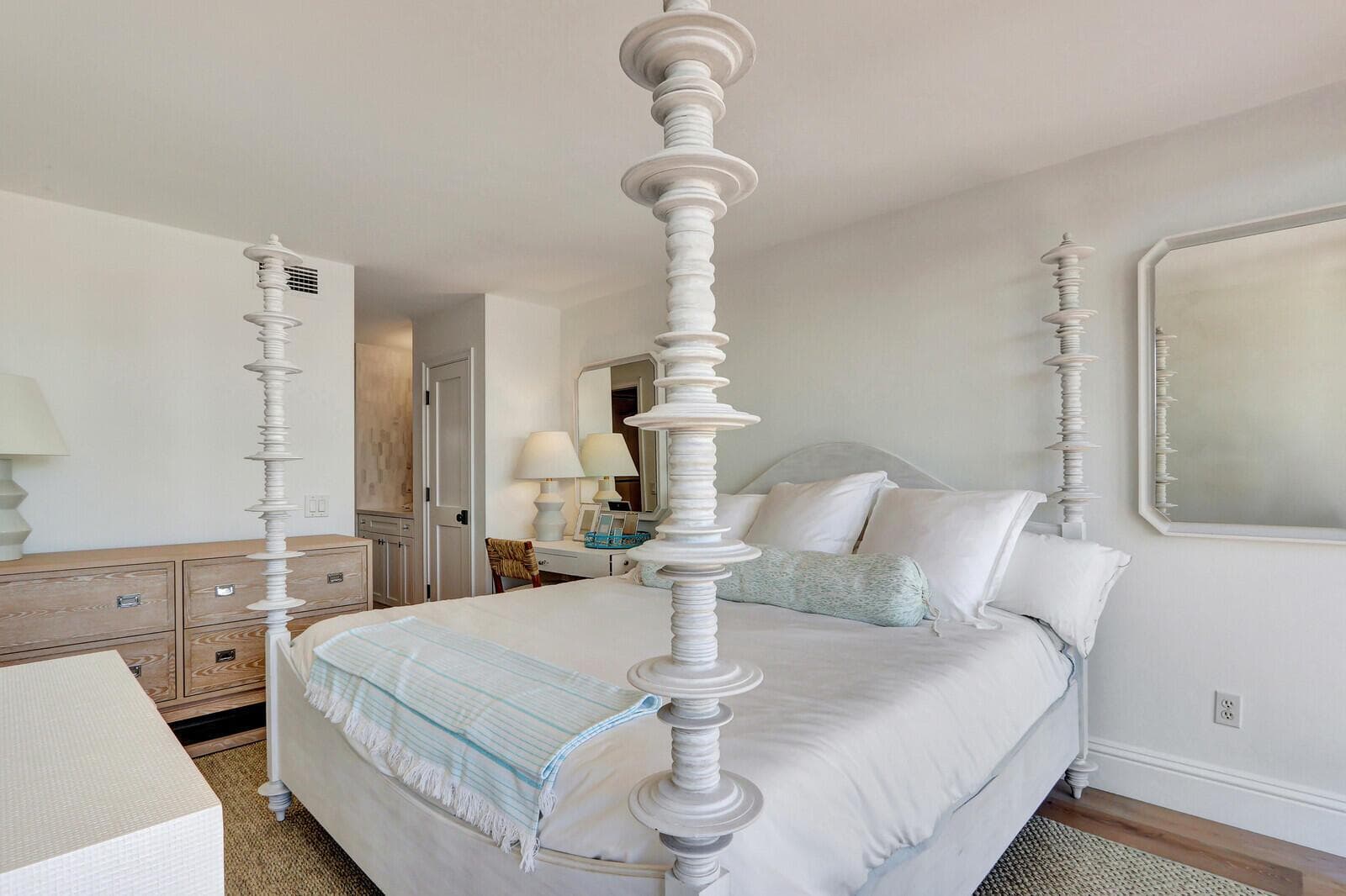 225 Beach Road 204 photo 23