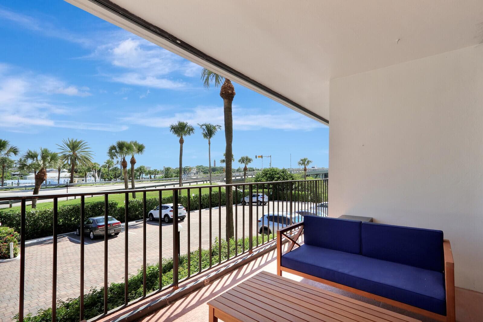 225 Beach Road 204 photo 6