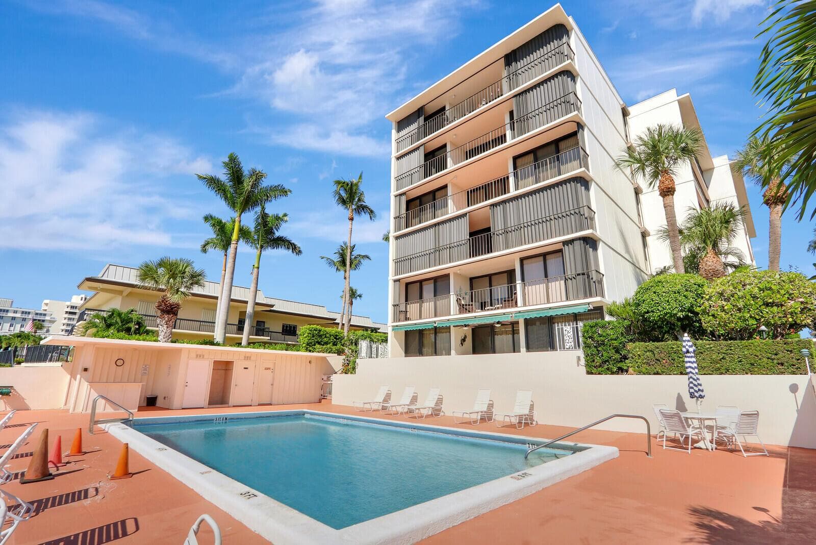 225 Beach Road 204 photo 1