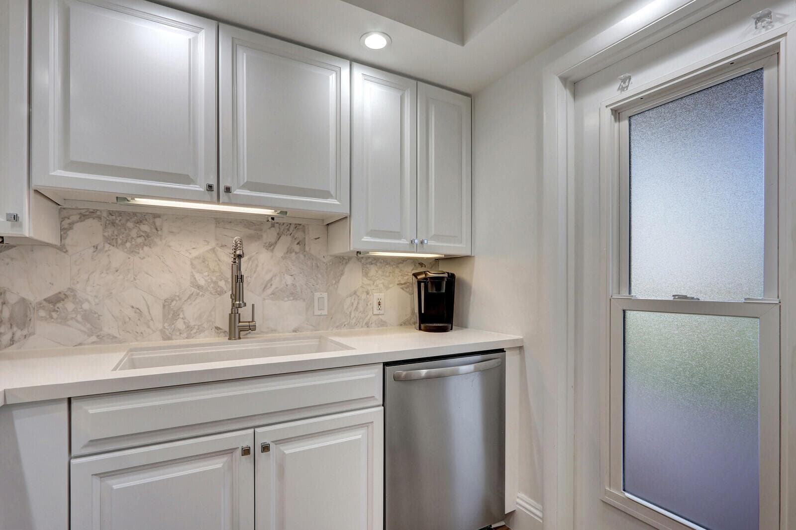 225 Beach Road 204 photo 15