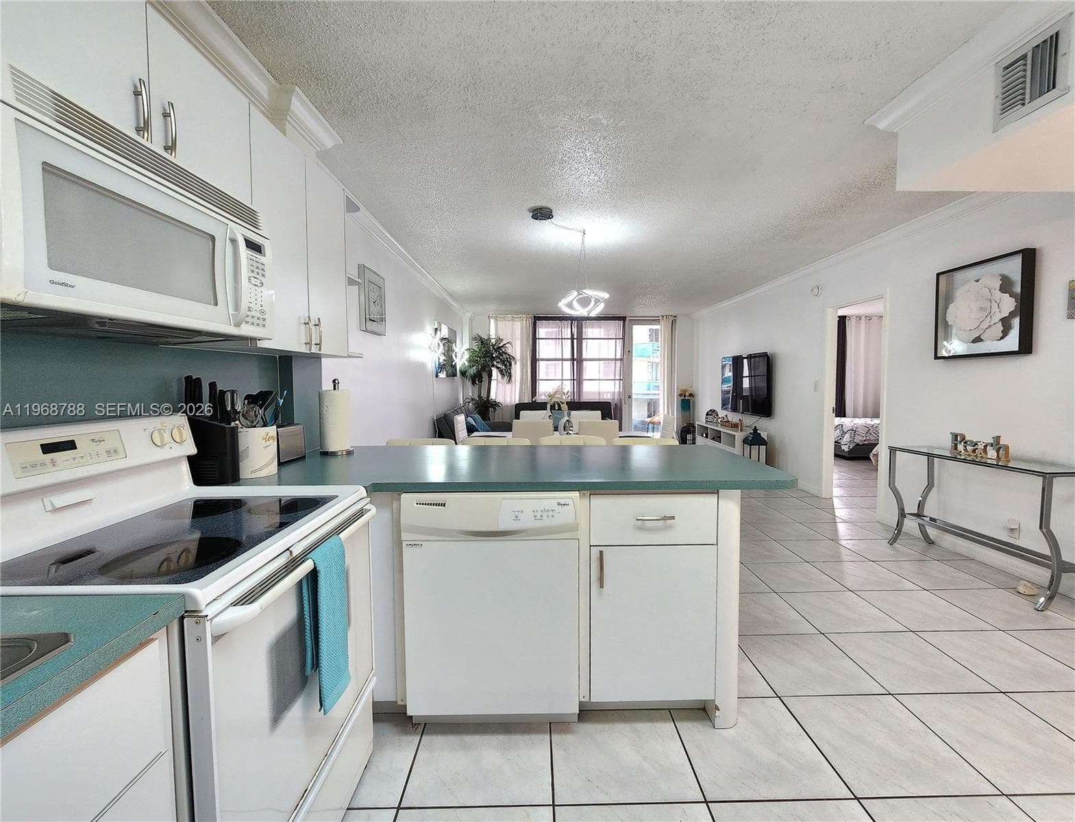3725 S Ocean Dr 620 photo 7