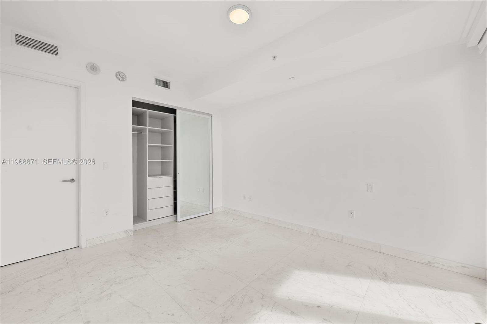 17475 Collins Ave 703 photo 23