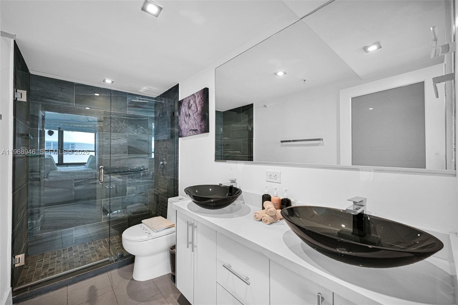 5225 Collins Ave 714 photo 22