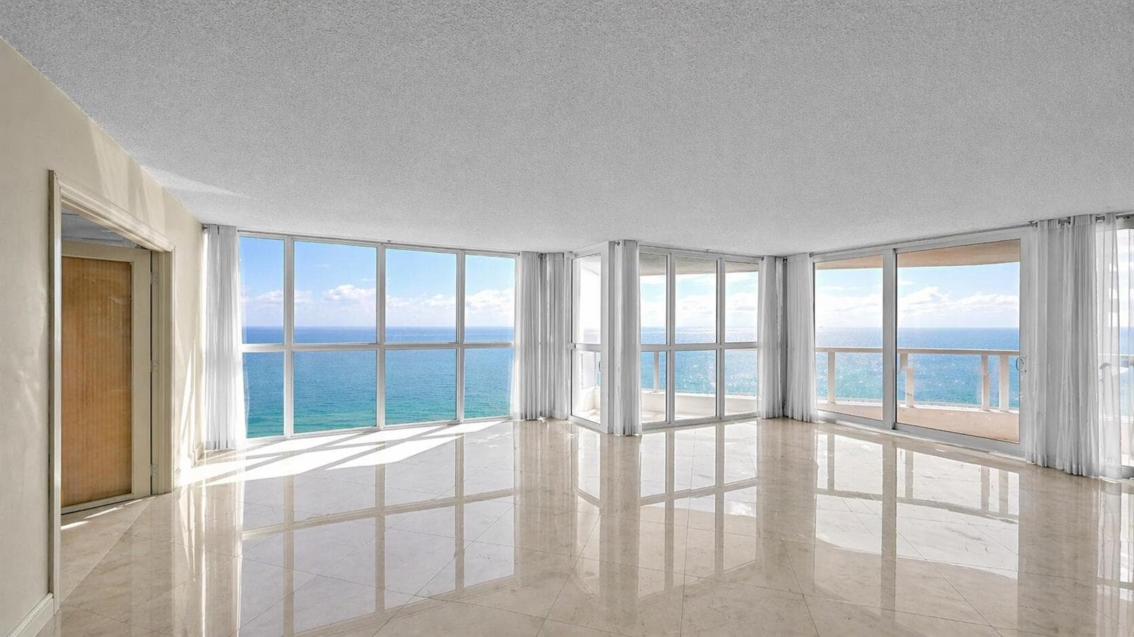 16425 Collins Avenue 2011 photo 8