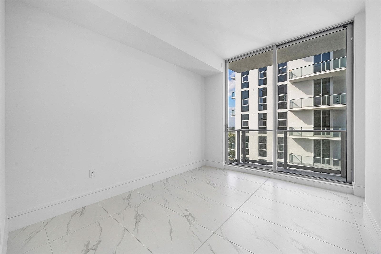 220 Lake Shore Drive 2202 photo 23